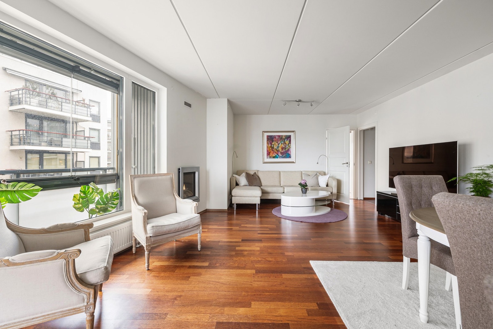 Gulvet i stuen er byttet i senere tid. Galleribilde