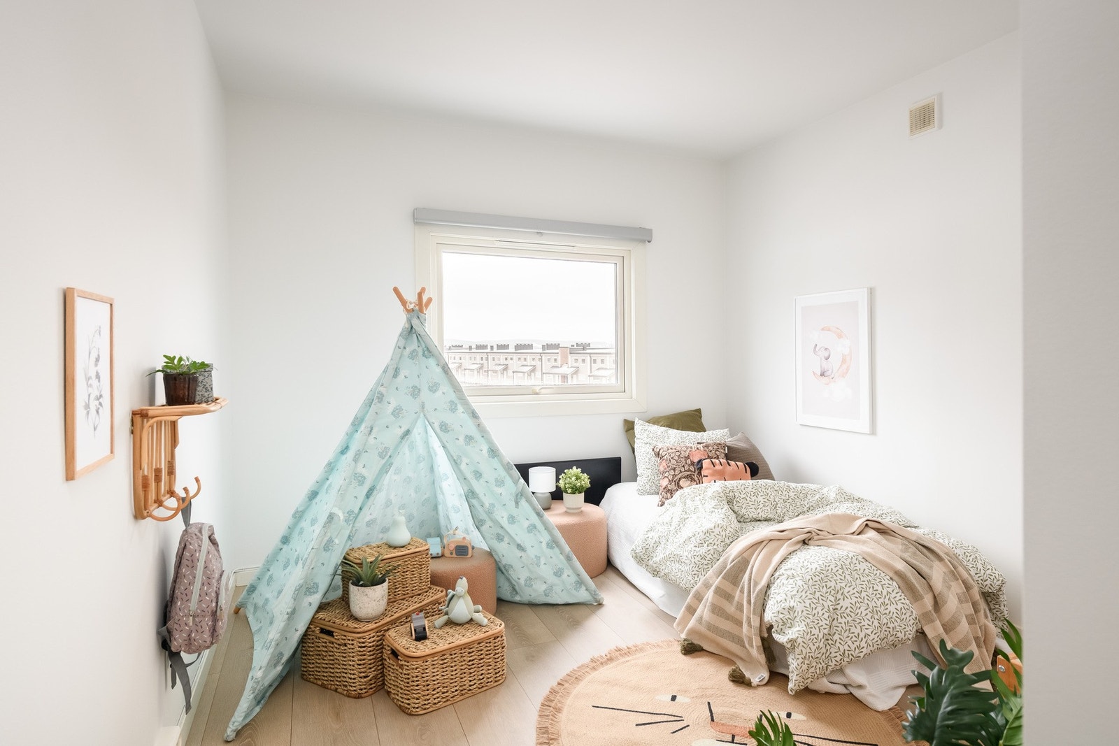 Alle tre soverom egner seg godt som barnerom, gjesterom eller hjemmekontor. Galleribilde