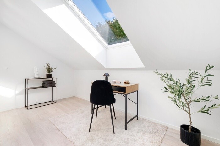 Rom 4 Bod med stort takvindu Galleribilde