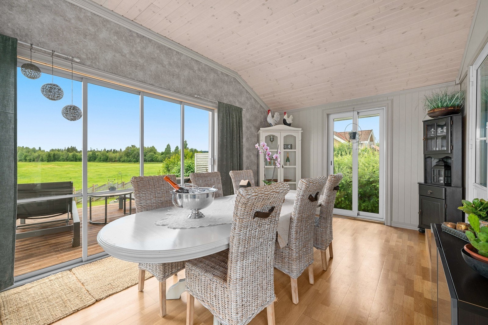 Vinterhage med utgang til terrassen Galleribilde