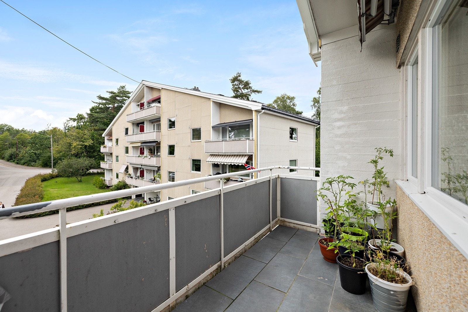 Utsikt fra vestvendt balkong Galleribilde