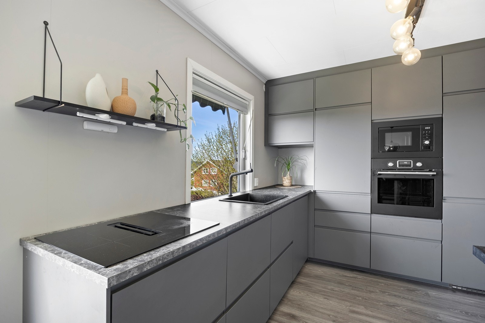 Delikat og praktisk kjøkken! Galleribilde