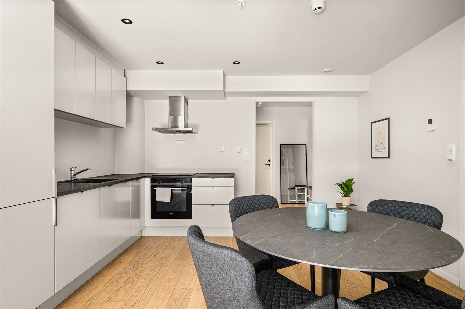 Her er det lett å være sosial mens man tilbereder dagens måltid. Galleribilde