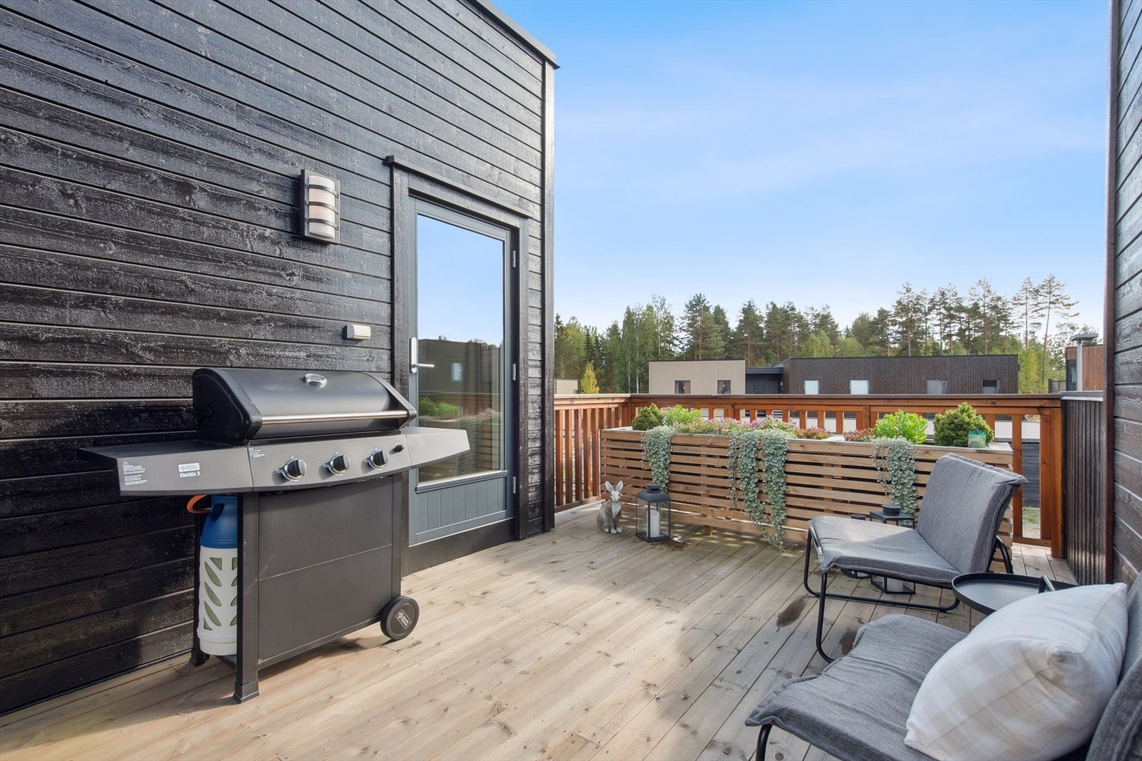 Takterrassen er sydvendt og har gode lysforhold store deler av dagen. Galleribilde