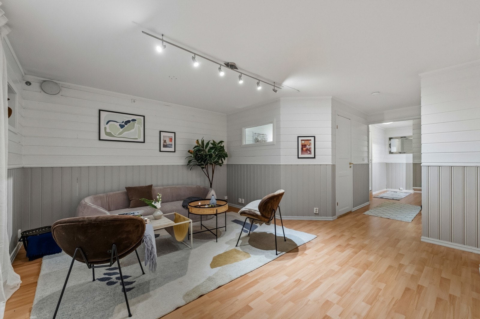 perfekt som ekstra oppholdsrom, hjemmekino eller sosial sone. Galleribilde