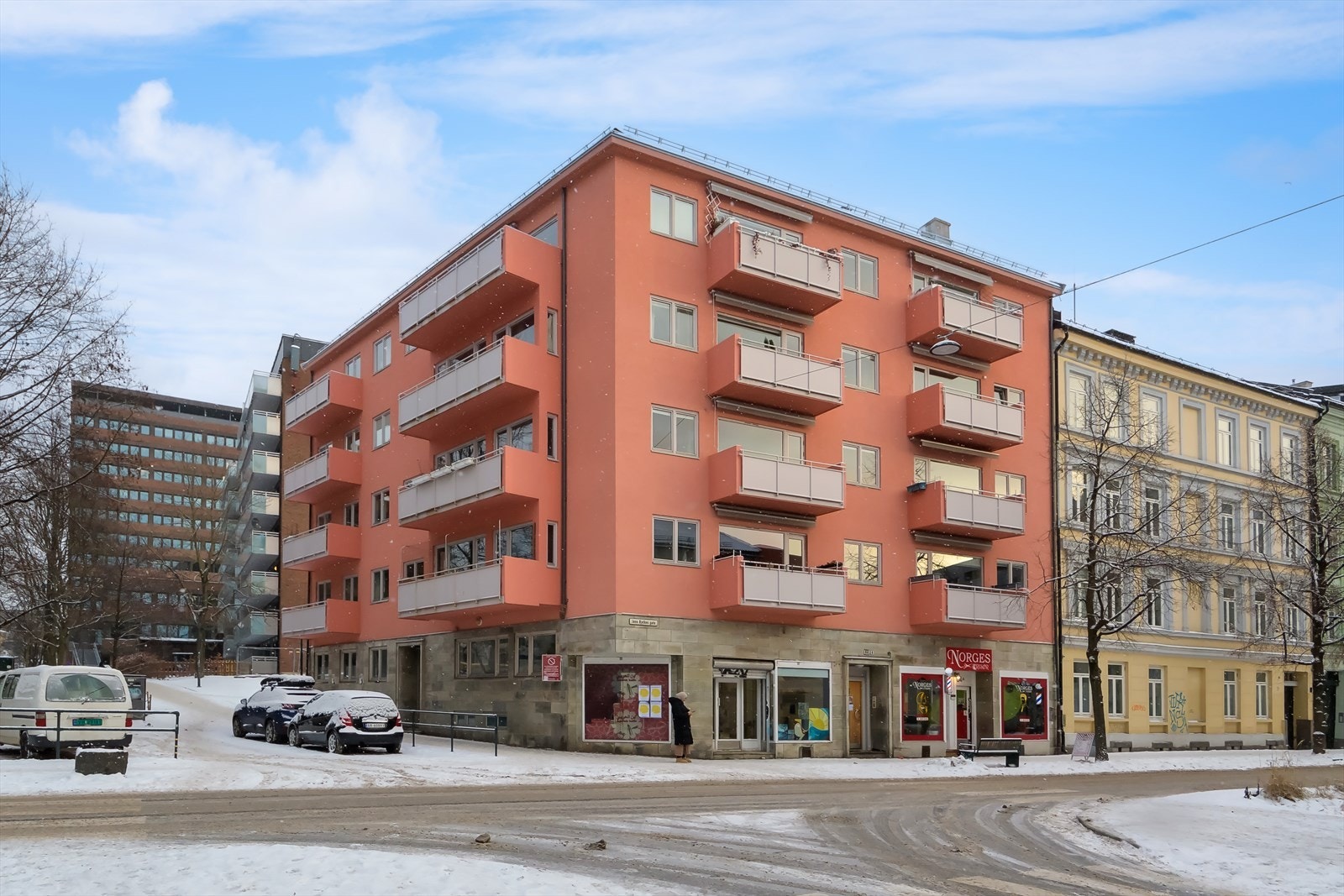 Fasade. Fasaden, tak og balkonger ble rehabilitert i 2024. Galleribilde