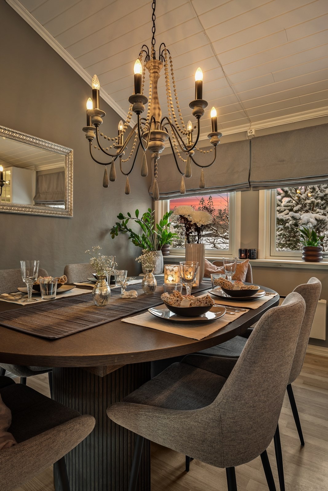 God plass til hyggelige middagsselskap Galleribilde