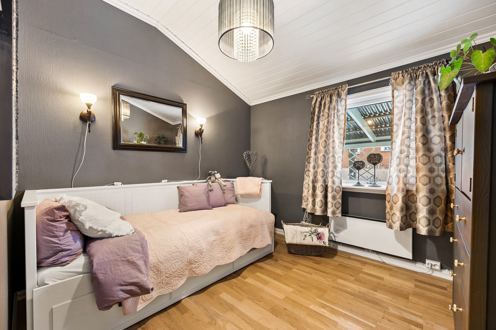 Boligen har totalt 2 romslige soverom Galleribilde