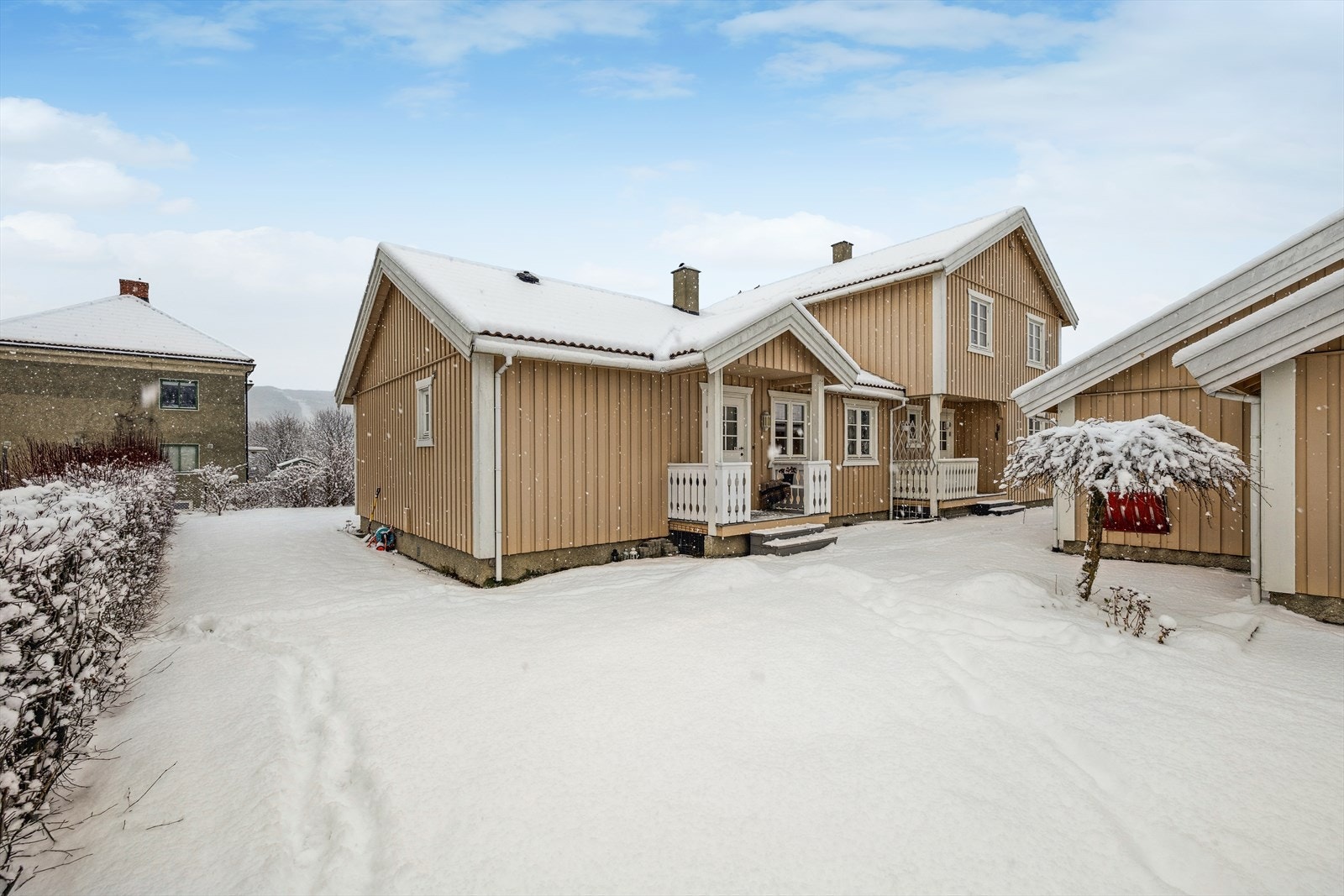 Her bor du med kort avstand til Lillehammer sentrum, skoler i alle trinn, skysstasjonen, flotte turområder og badeplasser. Galleribilde