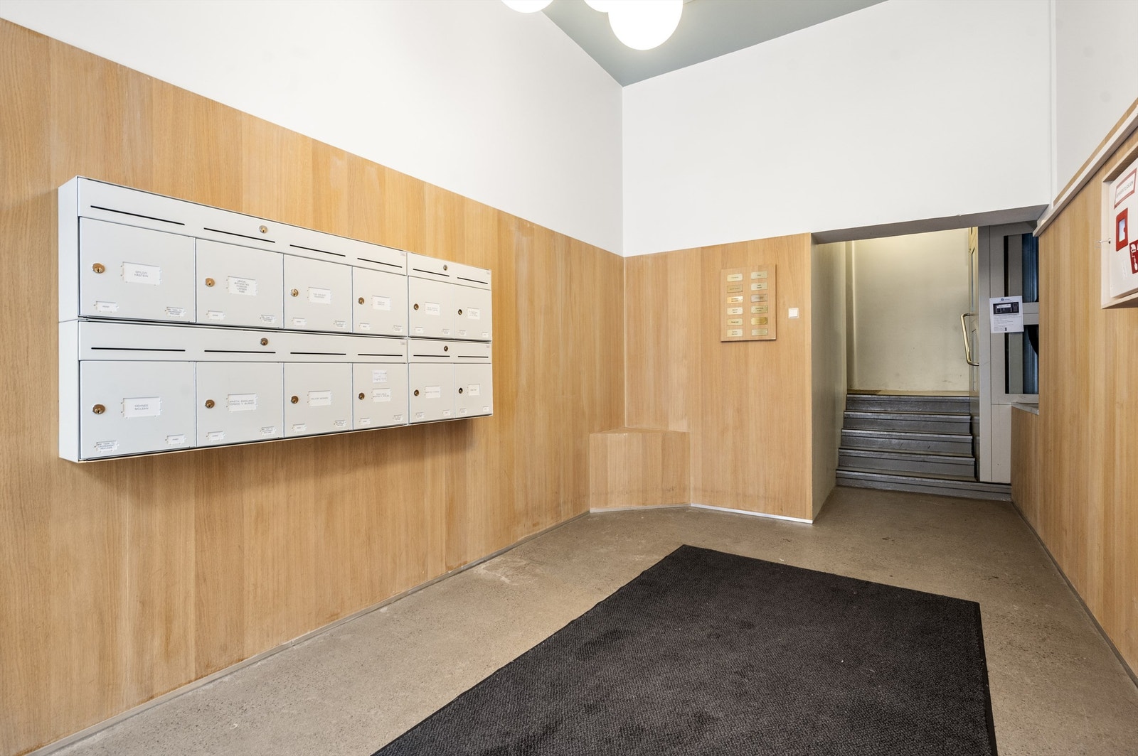 Bygget har heis og en nyoppusset inngang. Galleribilde