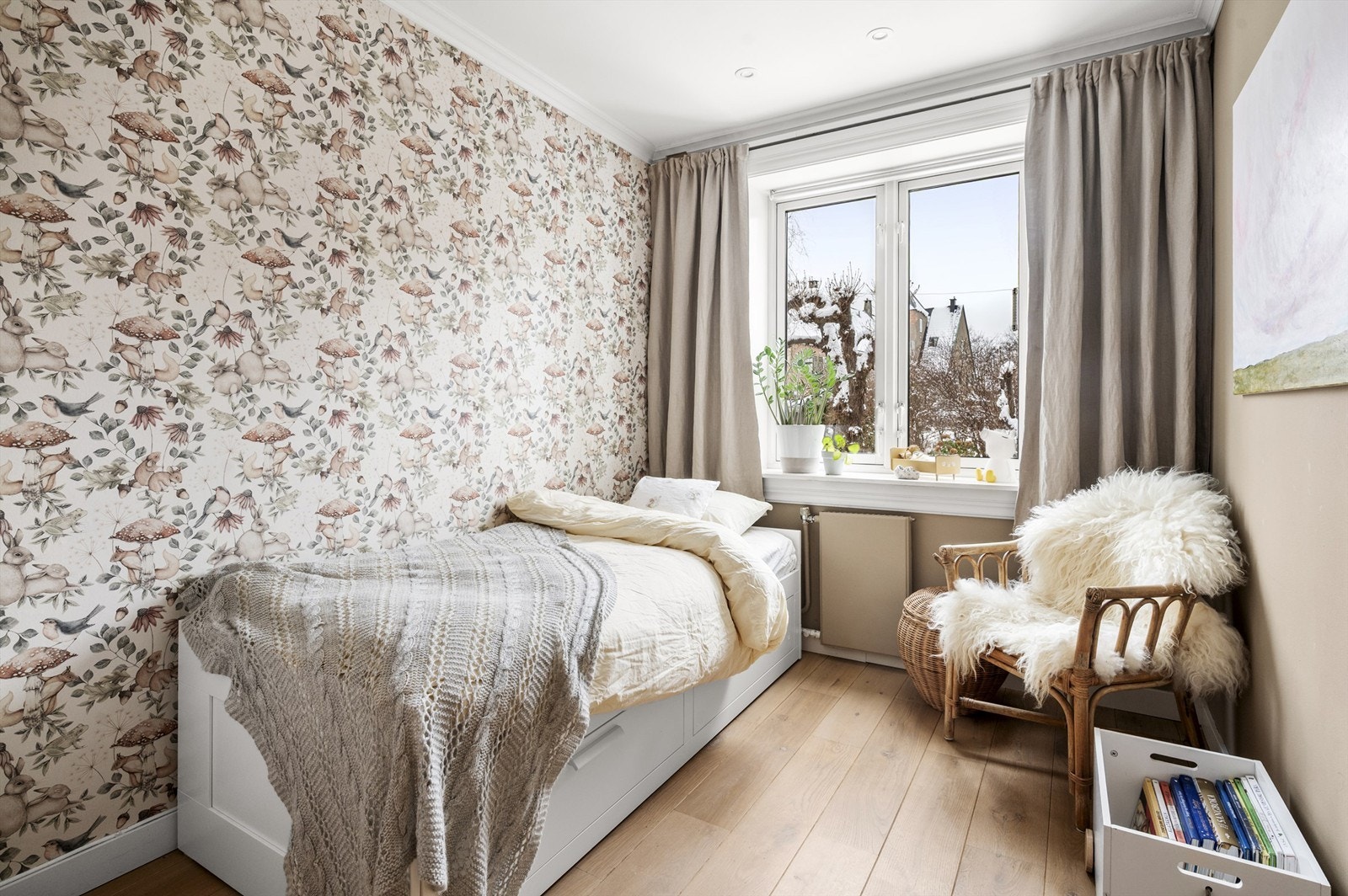 Soverom 2 har en god størrelse og egner seg ypperlig som barnerom, gjesterom eller kontor. Galleribilde