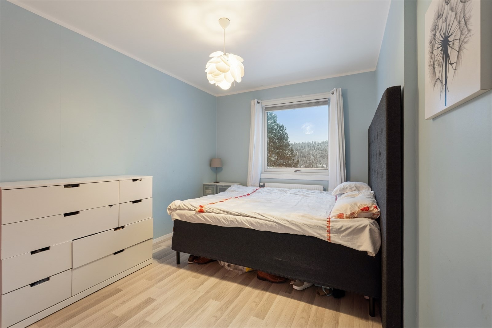 Hovedsoverommet fremstår som romslig. Galleribilde