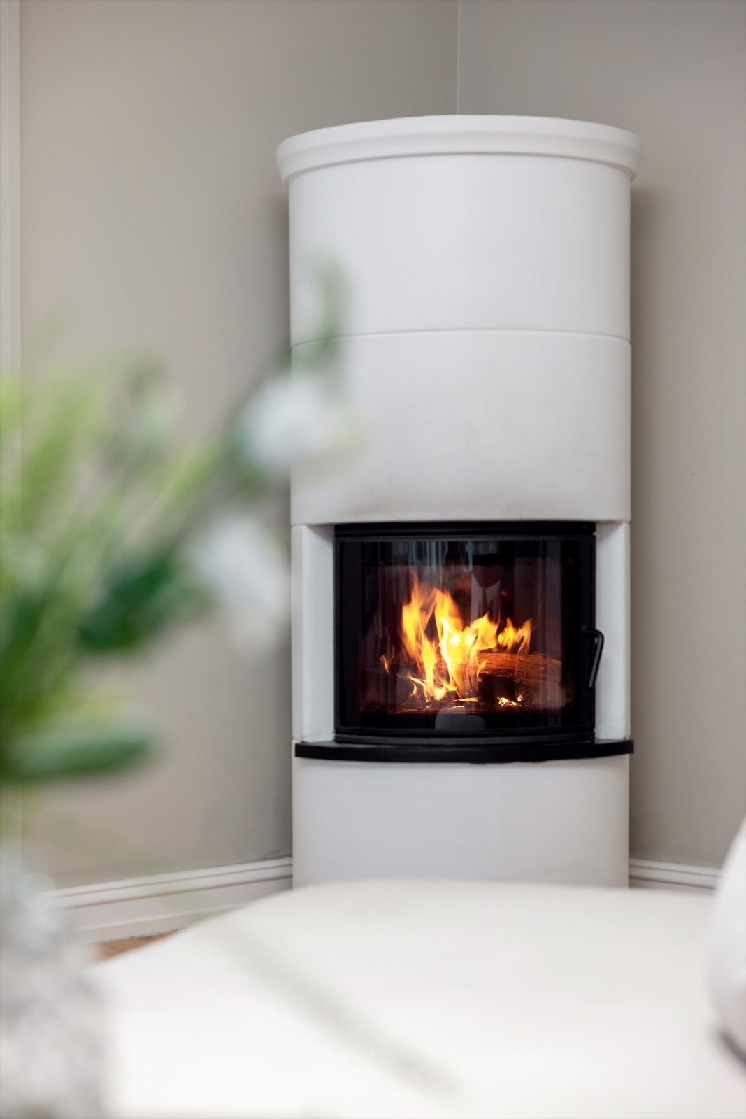 Nydelig peisovn varmer godt på kjølige dager. Galleribilde