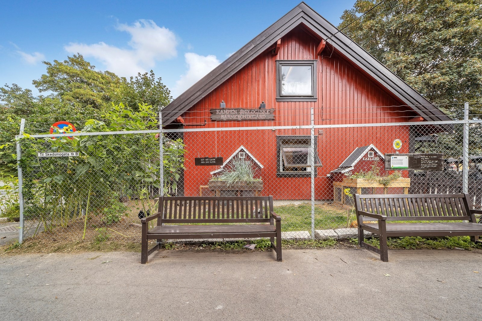 Nabolaget byr på Kampen Barnebondegård, med dyr og aktiviteter for de minste. Galleribilde