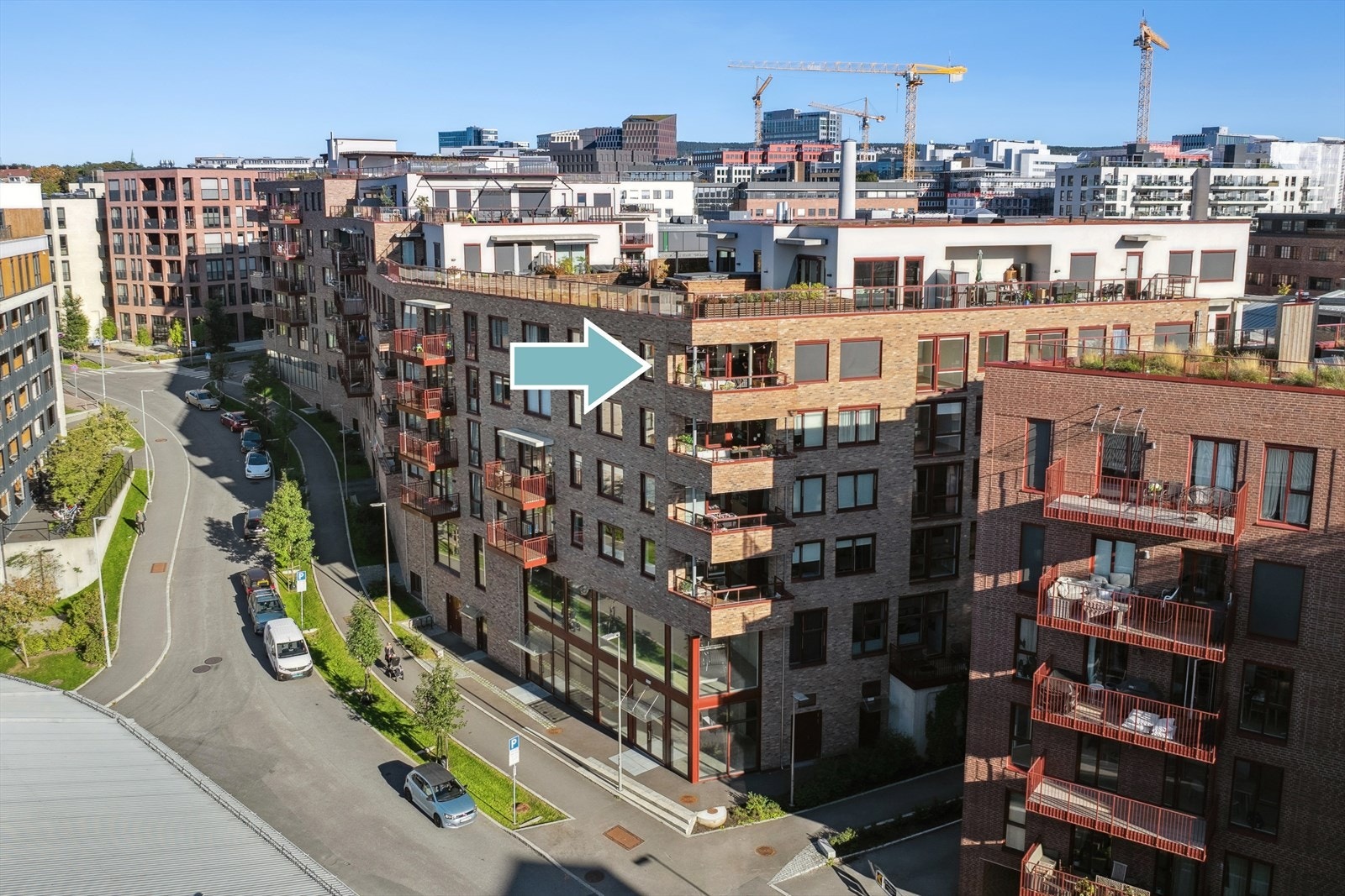 Området rundt sameiet er pent opparbeidet Galleribilde