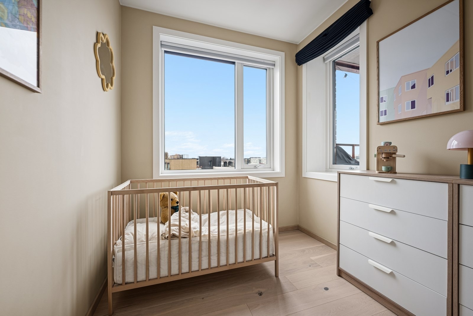 Soverom II passer perfekt som barnerom, gjesterom eller kontor Galleribilde