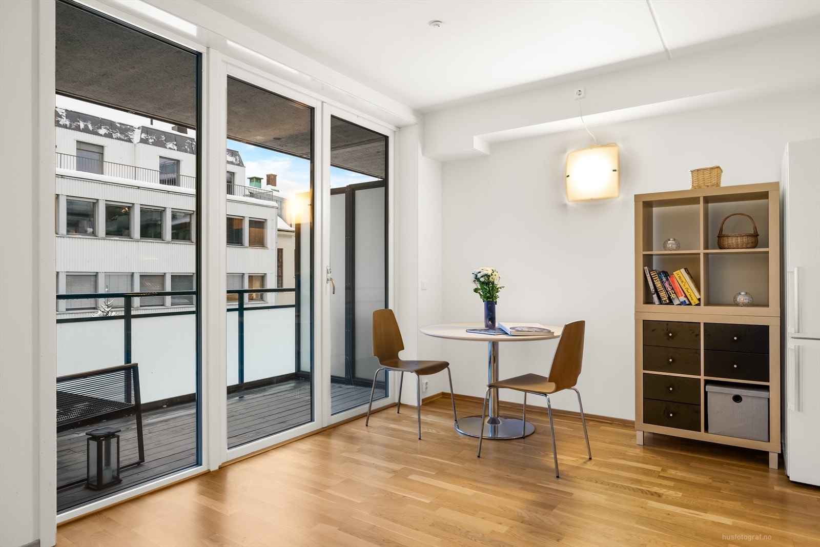 I Nedre Storgate 7 bor du midt i Drammen sentrum, i umiddelbar nærhet av det beste byen har å by på. Galleribilde