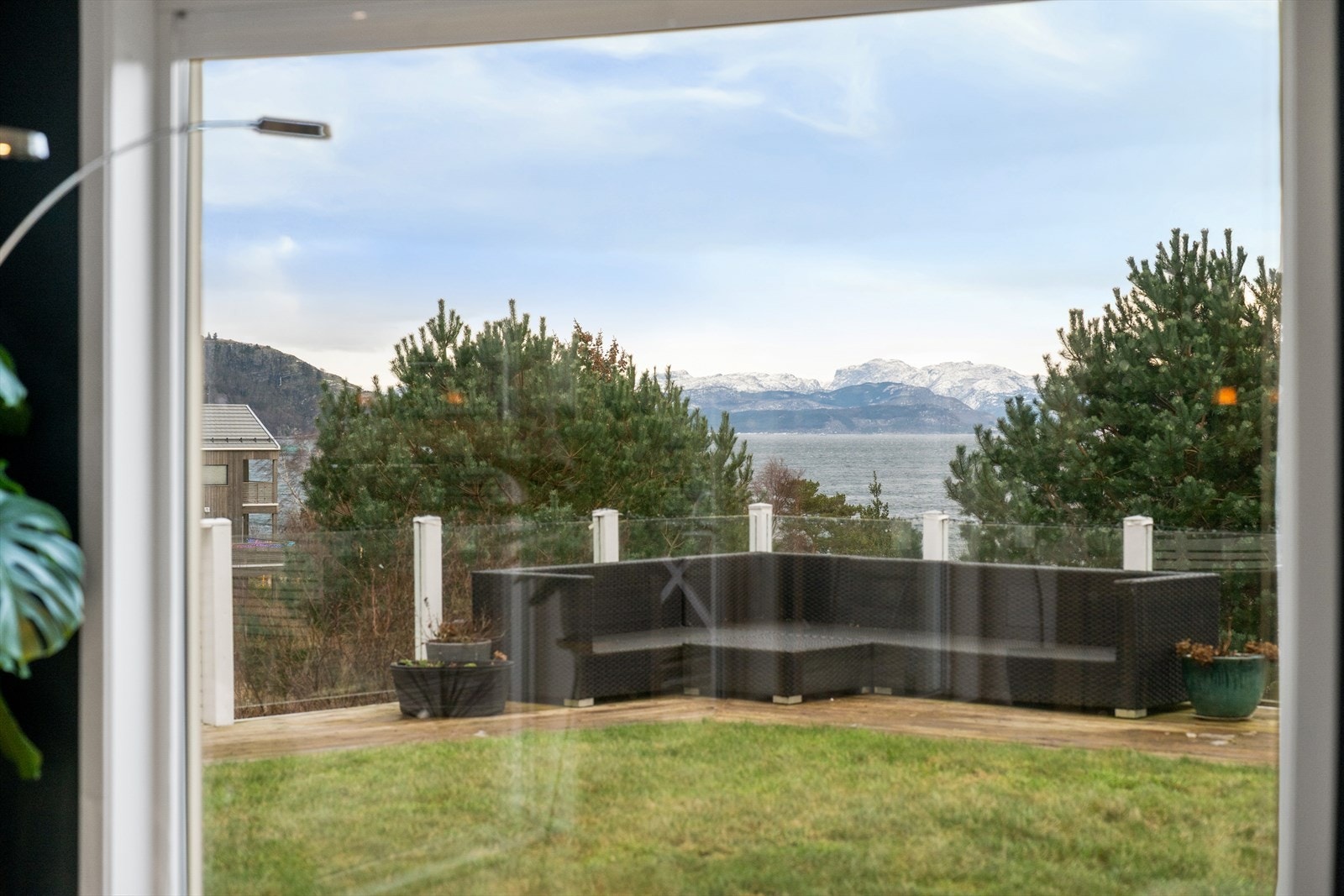 Noe utsikt fra stuen i 1 etasjen. Galleribilde