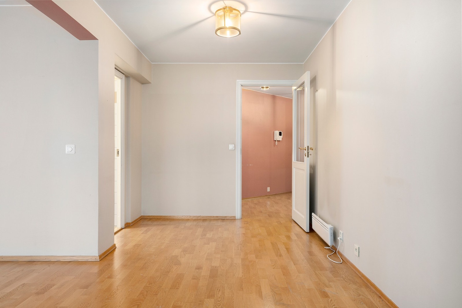 Mot entré. Galleribilde