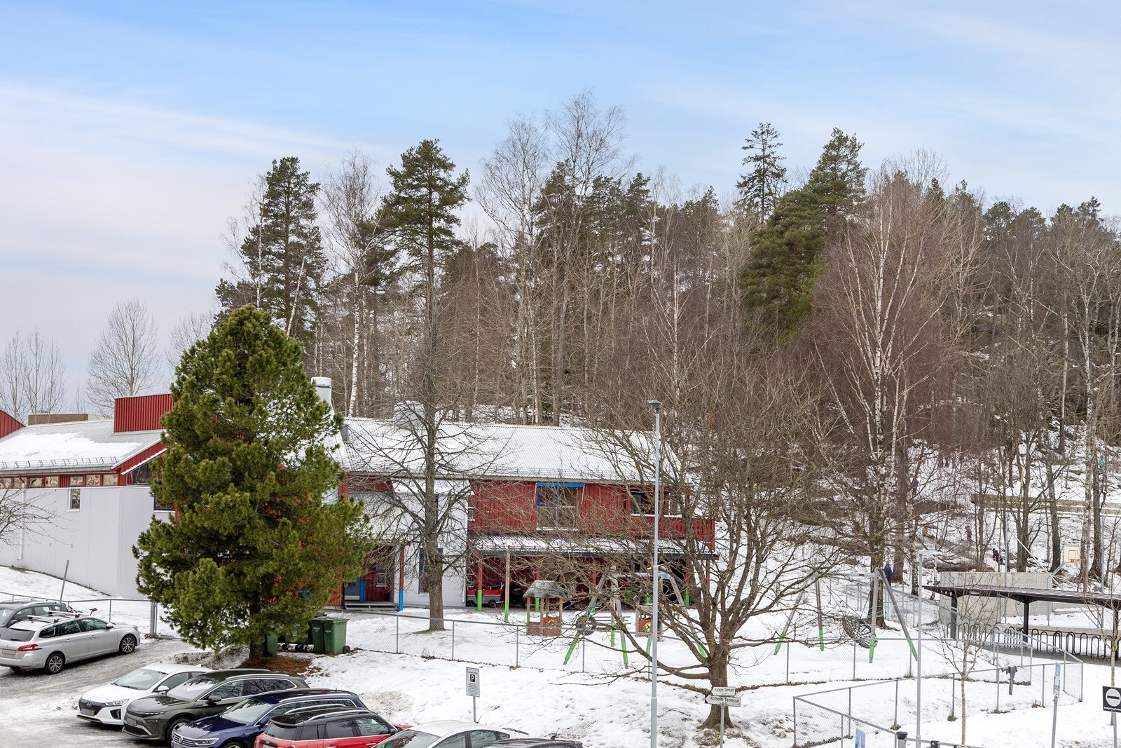 Det er nærhet til både barnehage og skole. Galleribilde
