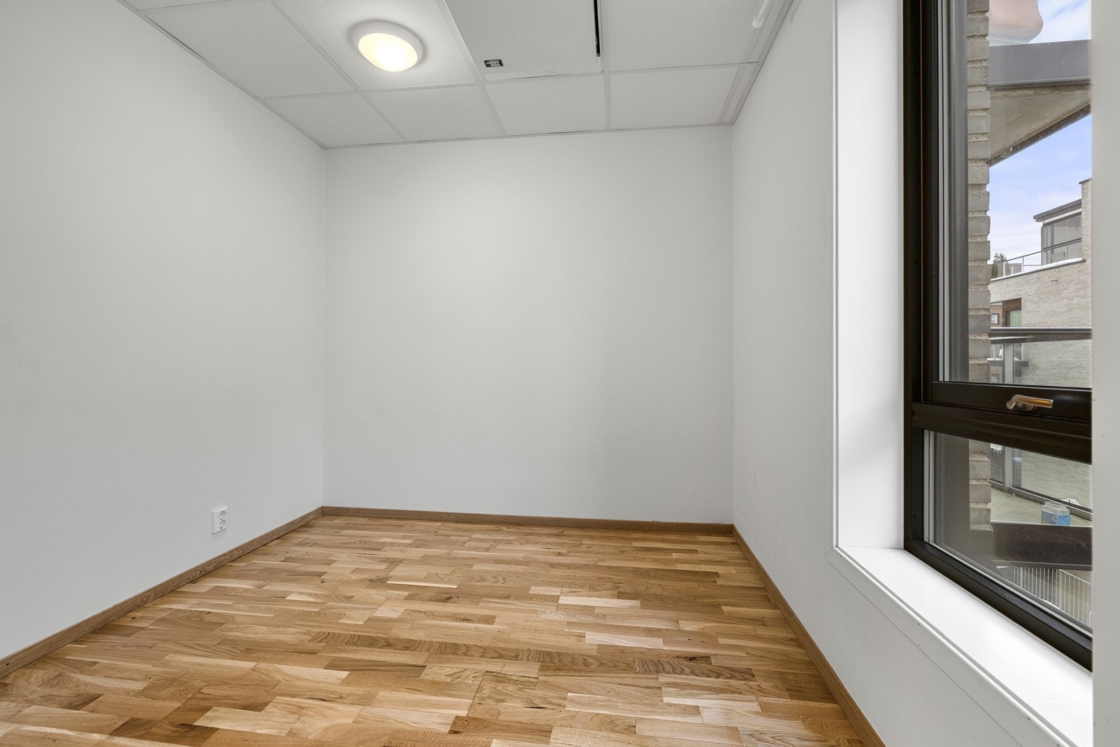 I tilknytning til soverommet er det en praktisk garderobe. Galleribilde