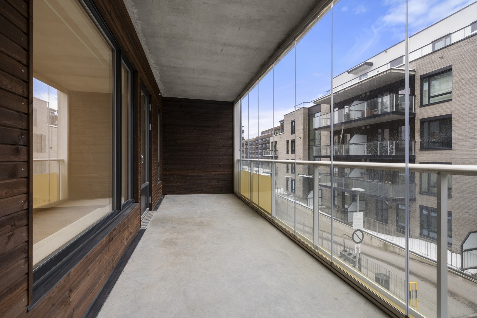 Her har du plass til å innrede med lounge og tilhørende møblement. Galleribilde