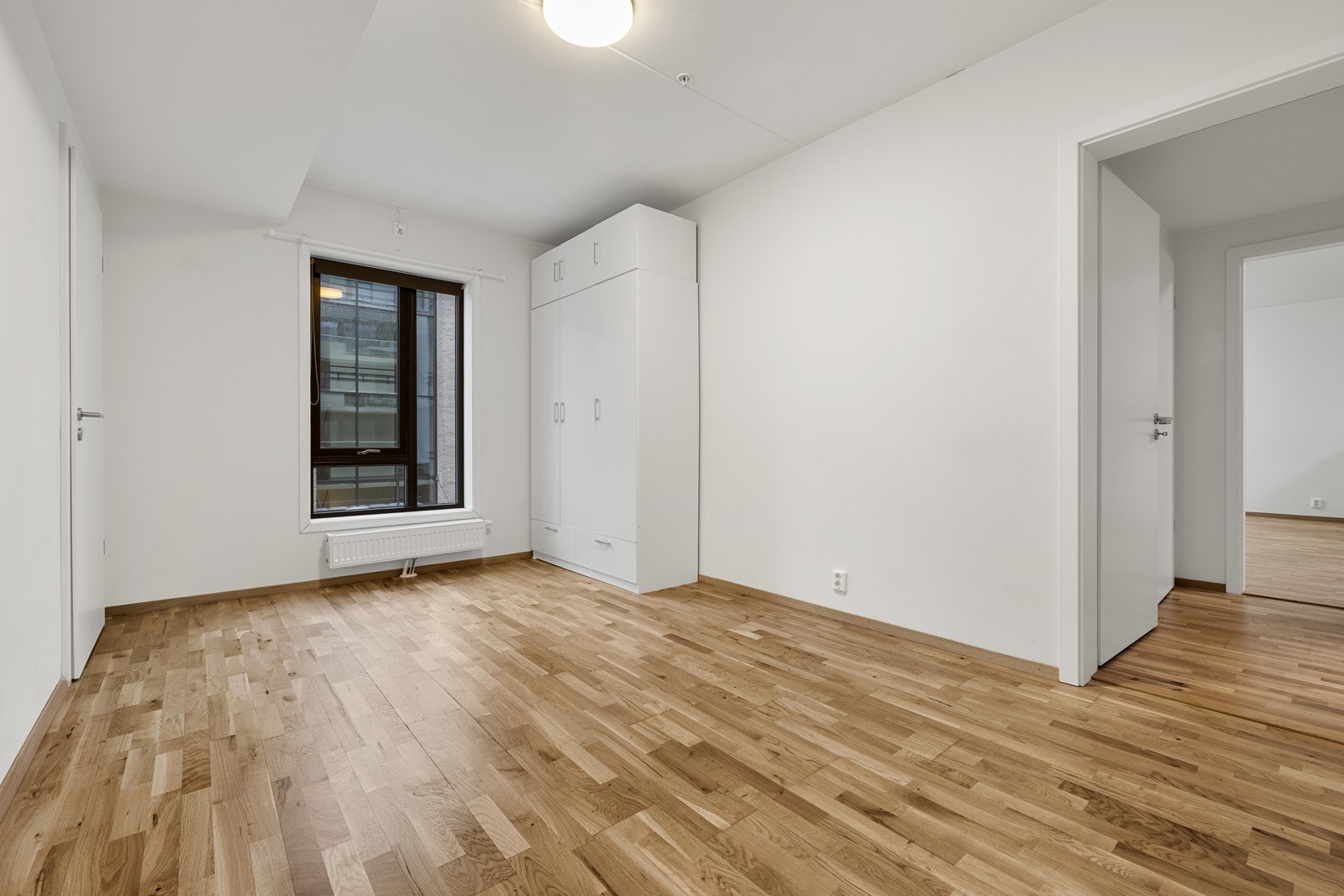 Soverommet har parkett på gulvet i likhet med resten av oppholdsrommene. Galleribilde