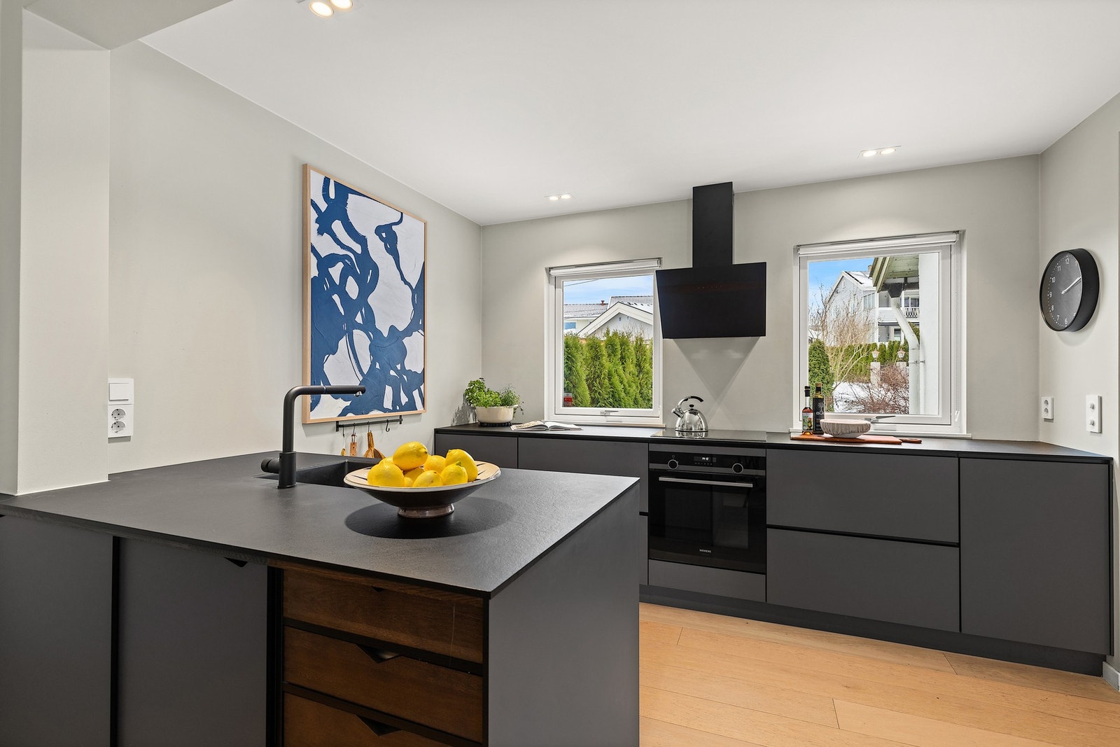 Moderne og påkostet kjøkken oppgradert i perioden 2019-2020. Galleribilde