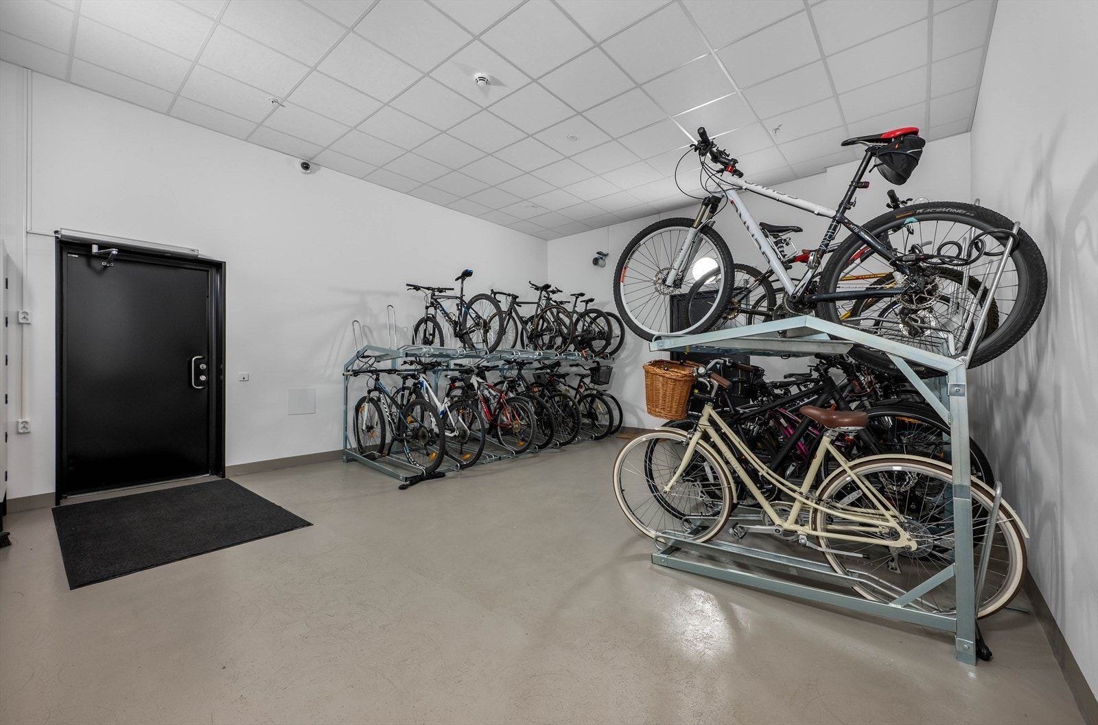 Felles sykkelrom. Galleribilde