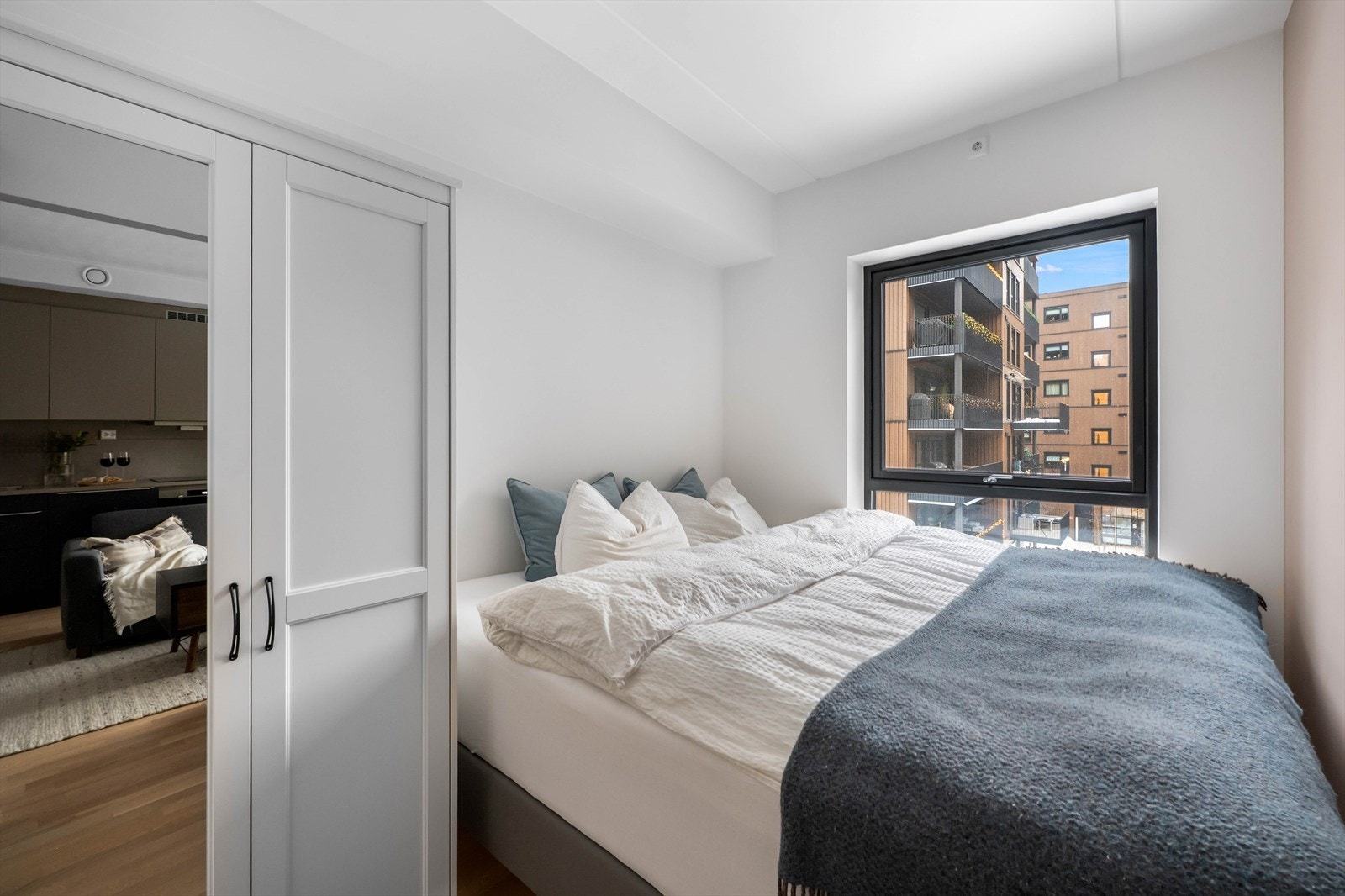 Store vinduer bidrar til godt lysinnslipp. Galleribilde