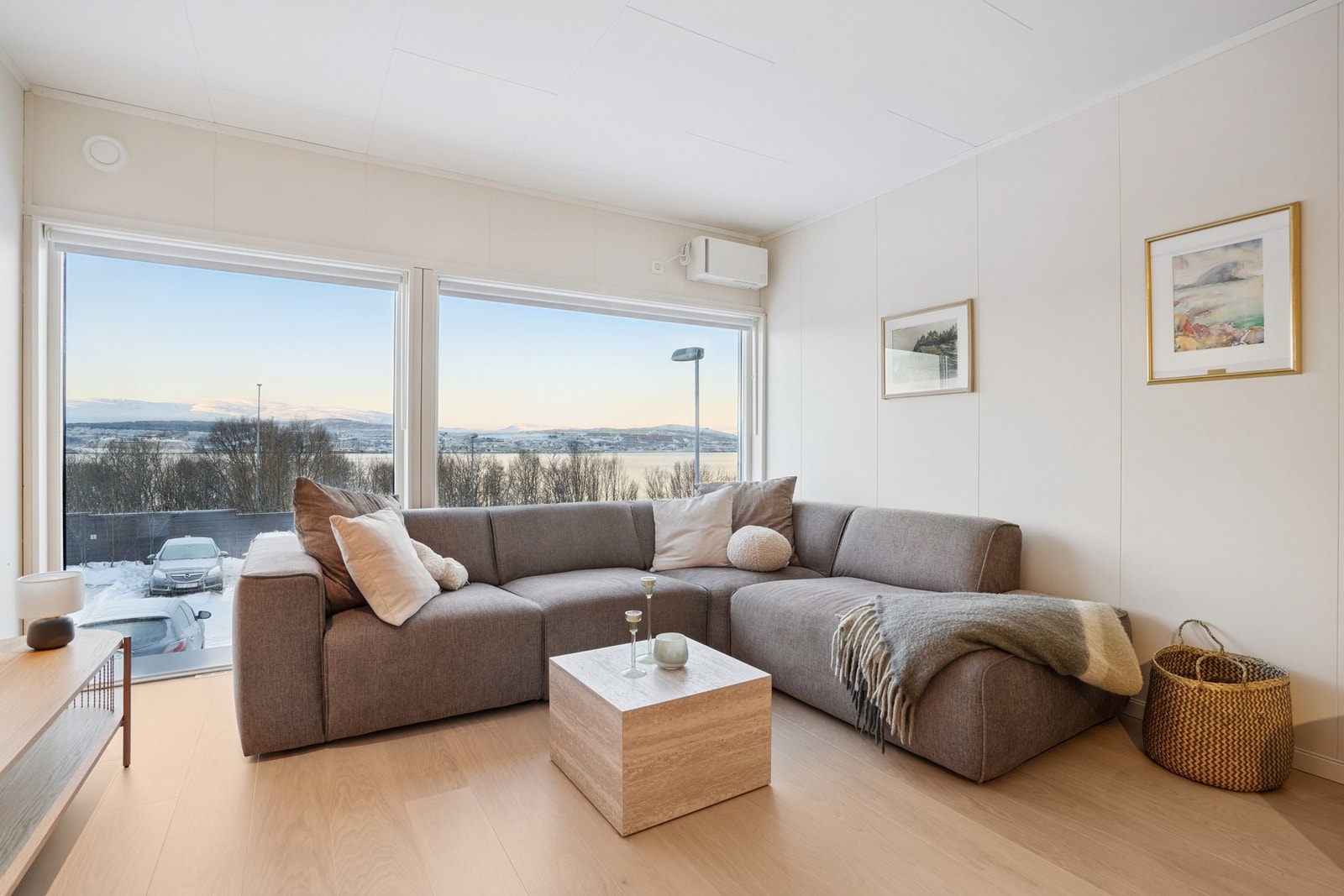 God plass til møblement og det er i tillegg balansert ventilasjon i 2. etasjen! Galleribilde