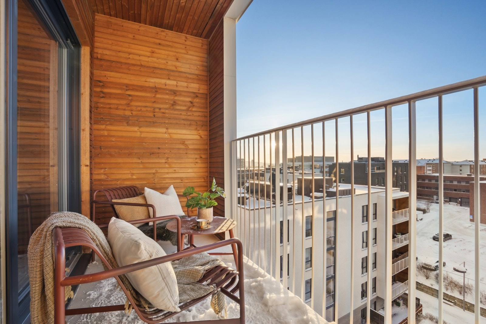 Balkong med gode solforhold Galleribilde