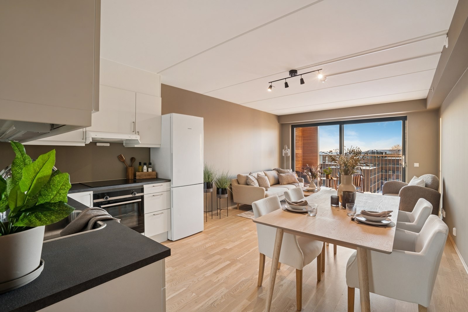 Plass for spisebord i stuen Galleribilde