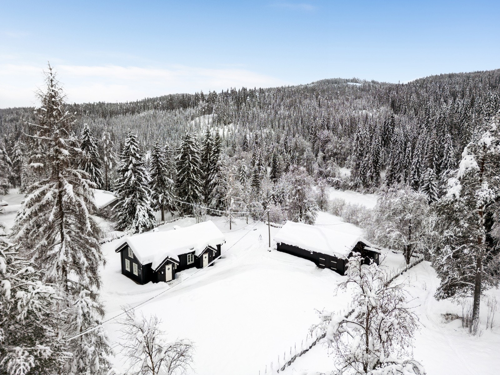 Dette er en godt vedlikehold fritidseiendom - tidligere husmannsplassen Groset Galleribilde