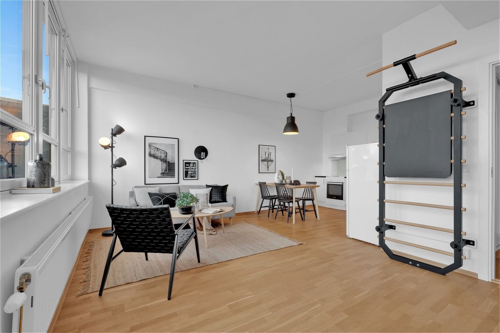 Stue med dekorativ ribbevegg for trening Galleribilde