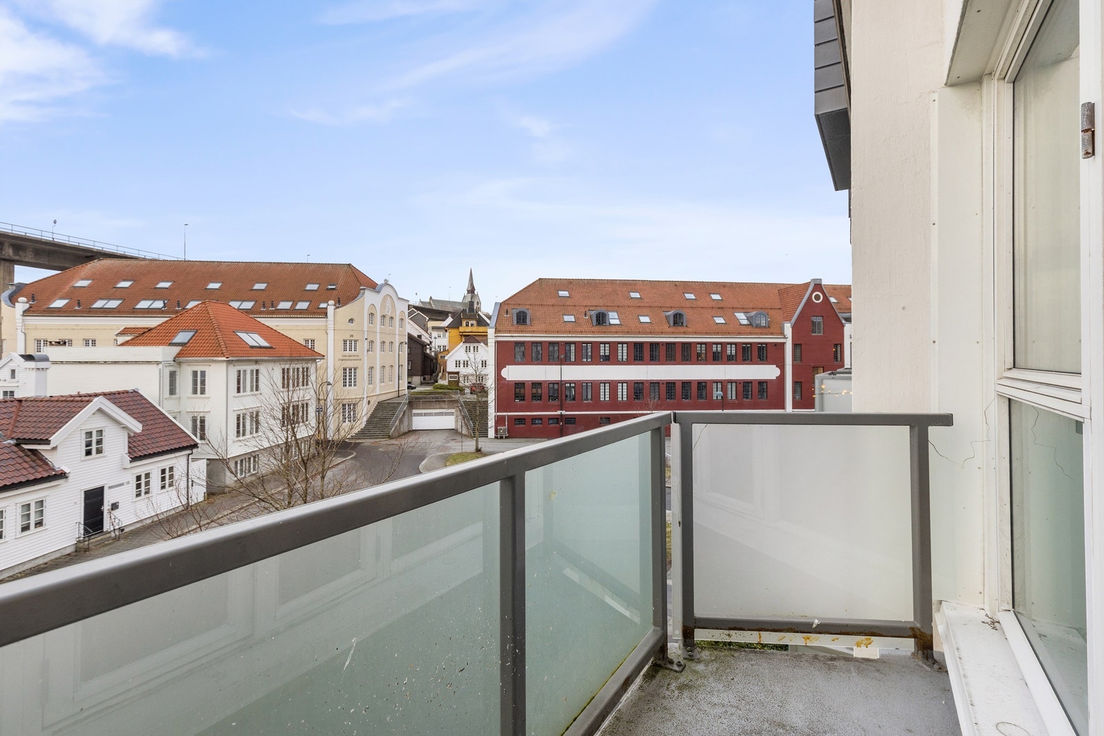 Her er det plass til en liten sittegruppe med utsikt over nærområdet. Galleribilde