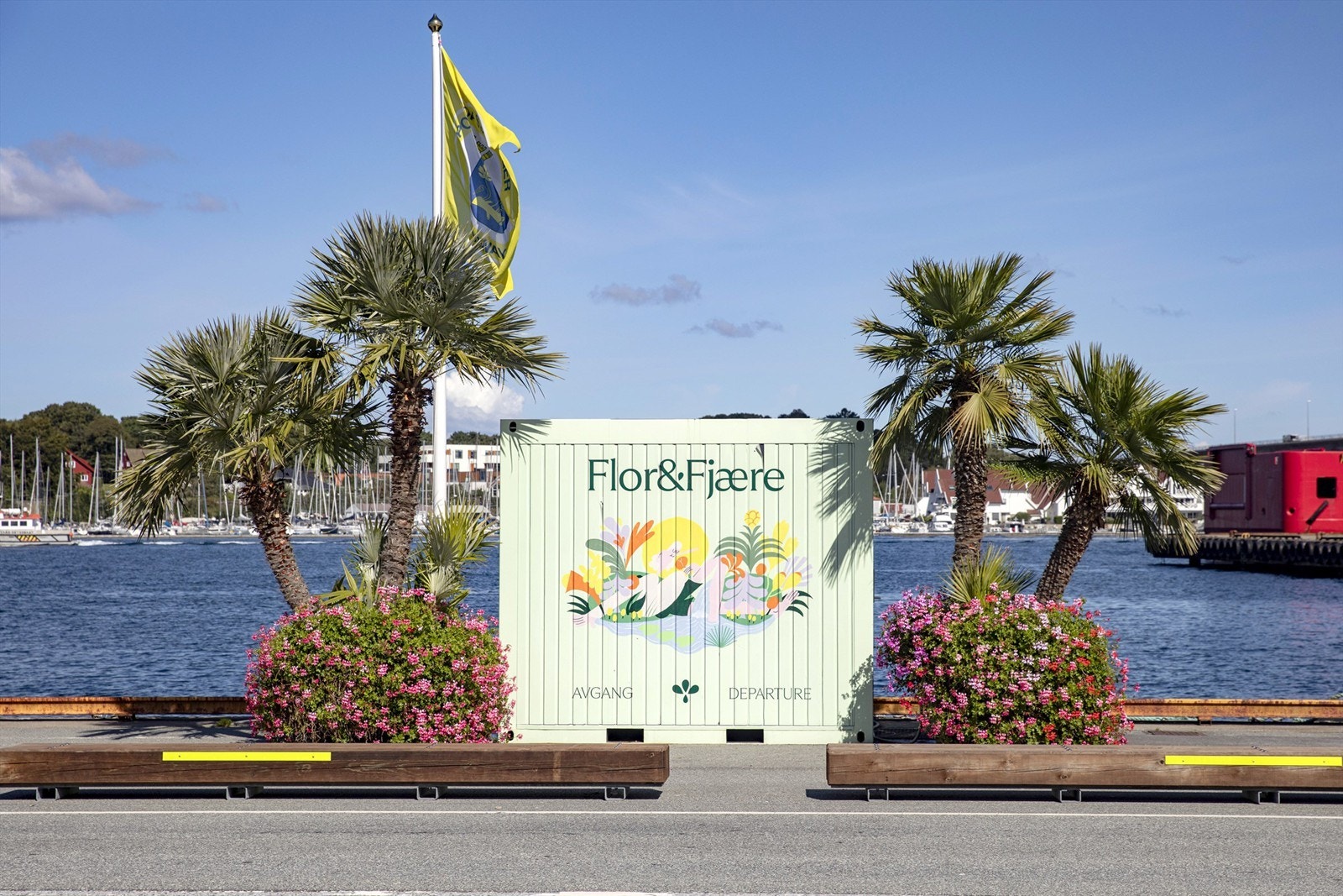 Fra Fiskepiren er det god offentlig kommunikasjon med hurtigbåt, ferge og buss. Galleribilde