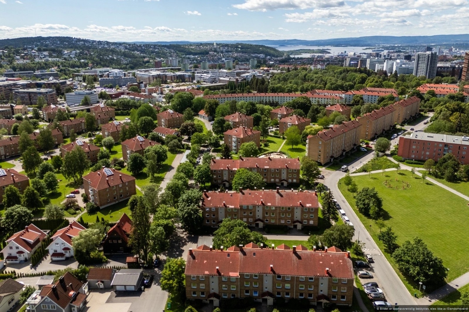 Flotte grøntområder i borettslaget Galleribilde