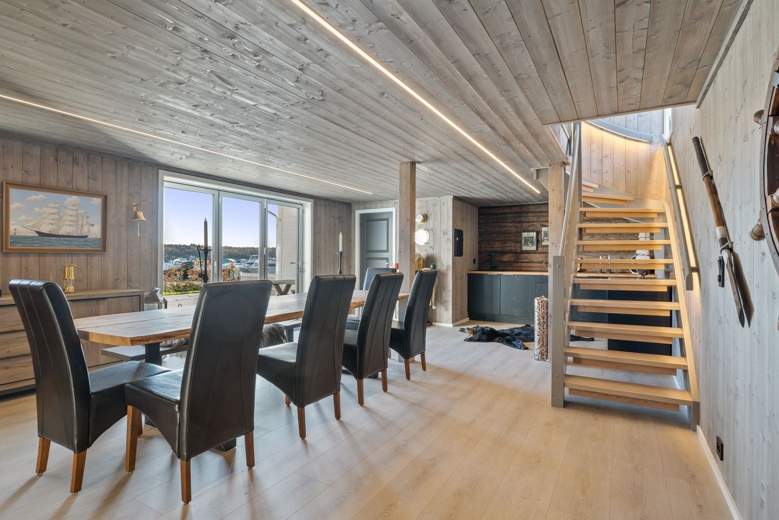 Trapp til 2. etasje i det nye tilbygget. Galleribilde