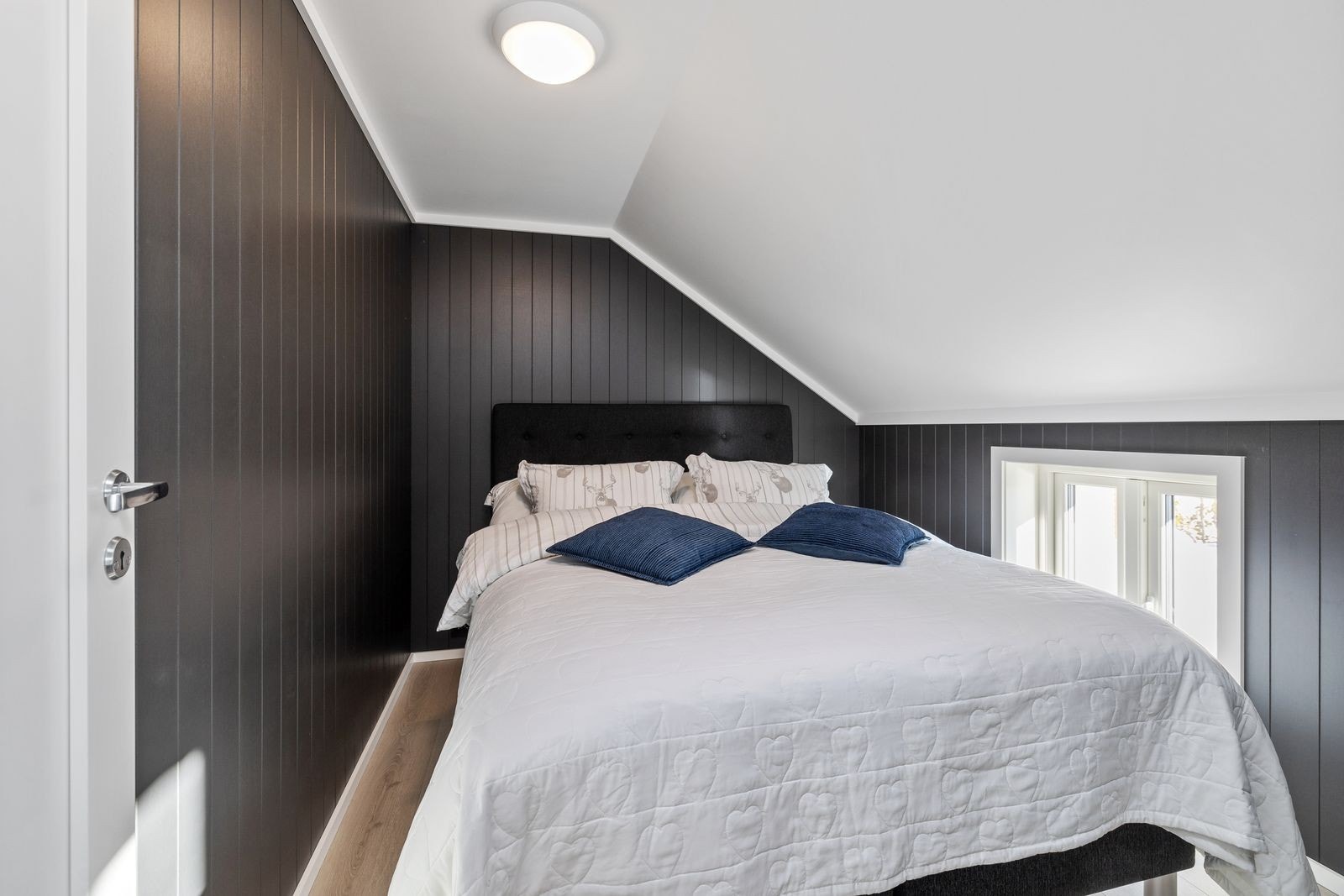 Det andre av 2 soverom i 2. etasje. Galleribilde