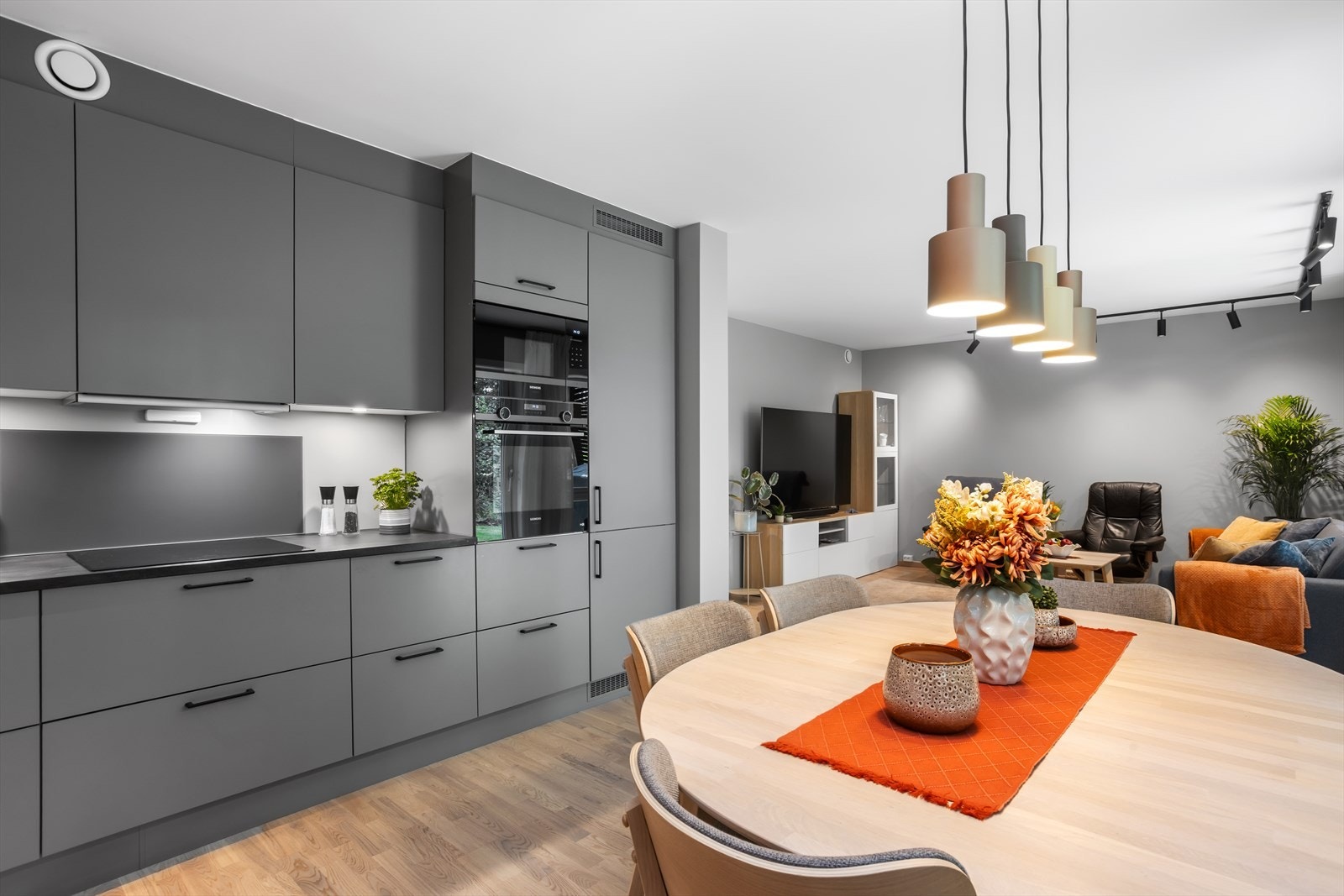 God plass til å invitere til sosiale og hyggelige måltider Galleribilde