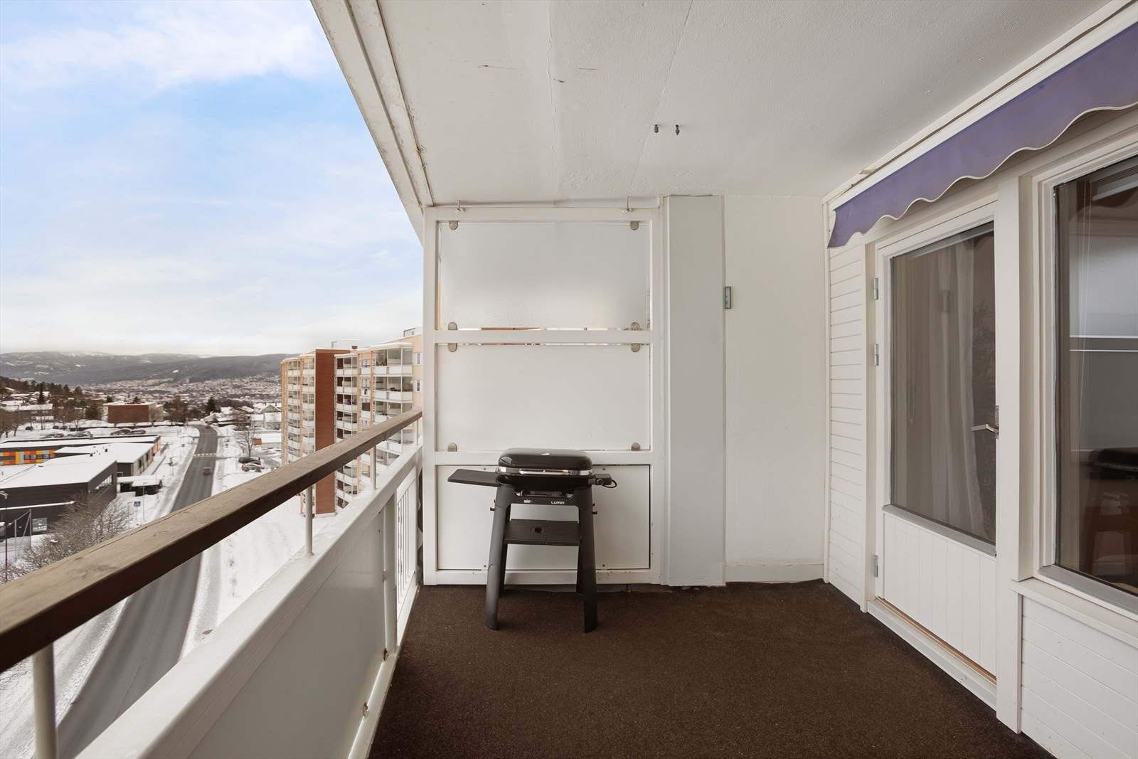 Fra stuen er det utgang til takoverbygget balkong Galleribilde