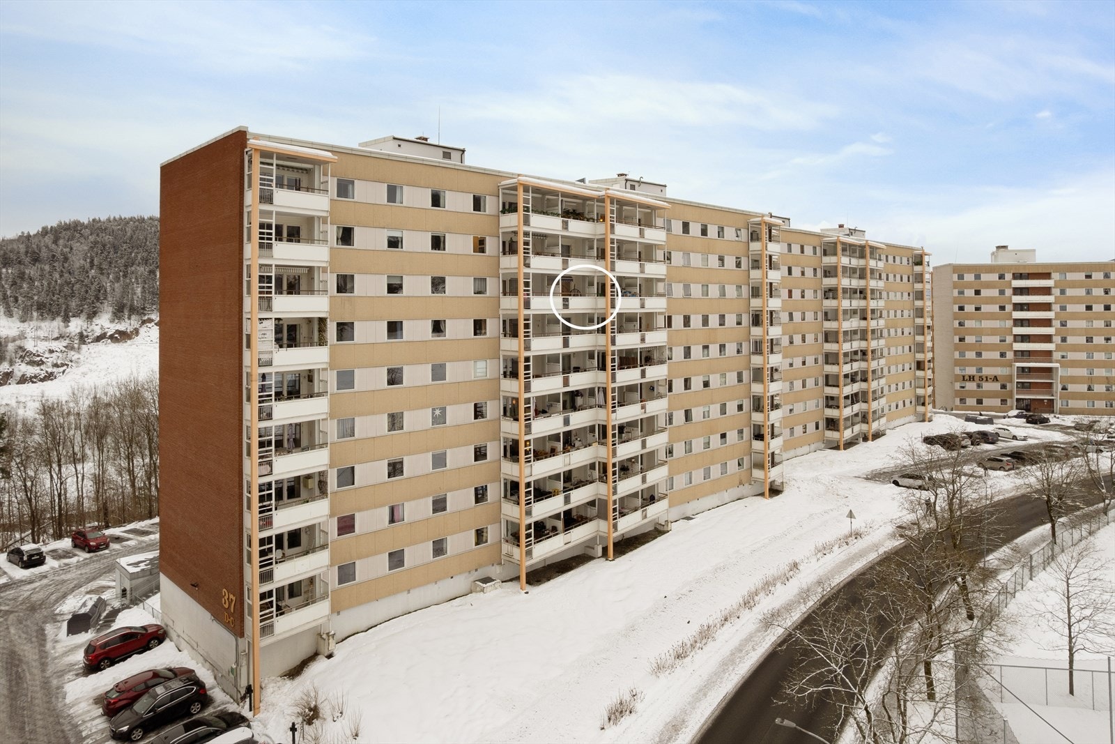 Leiligheten ligger i 7. etasje, gjennomgående med utsikt begge veier Galleribilde