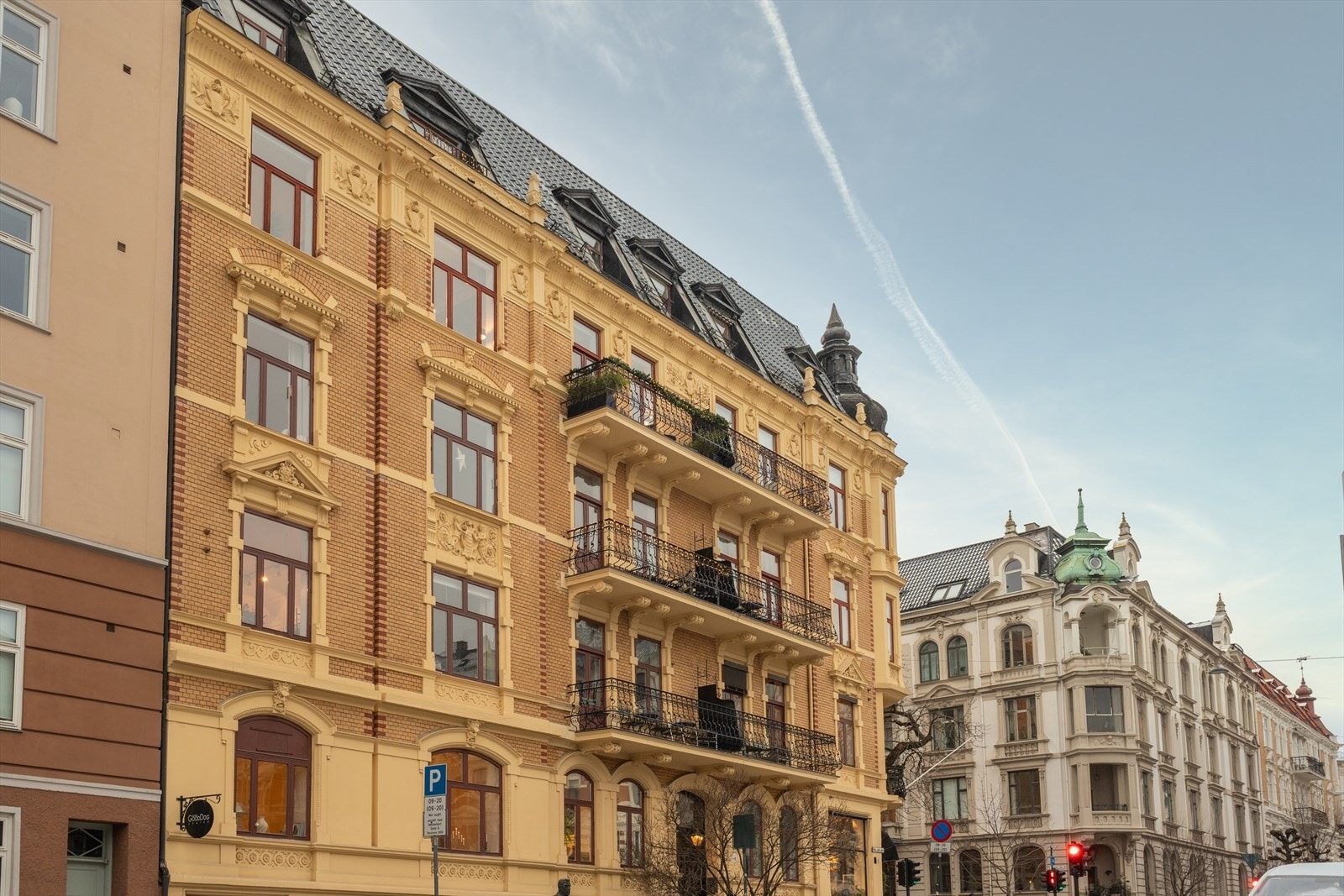 Bebyggelsen på Frogner er preget av store byvillaer og fornemme bygårder fra 1800-tallet. Galleribilde