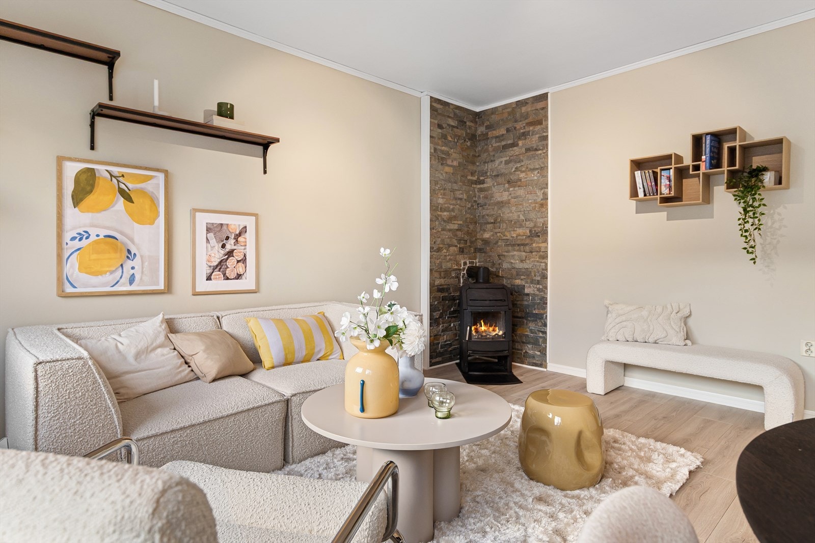 Rehabilitering av pipeløp i 2024. Borettslaget har de siste årene investert betydelige midler i vedlikehold av bygningsmassen og uteområder. Galleribilde