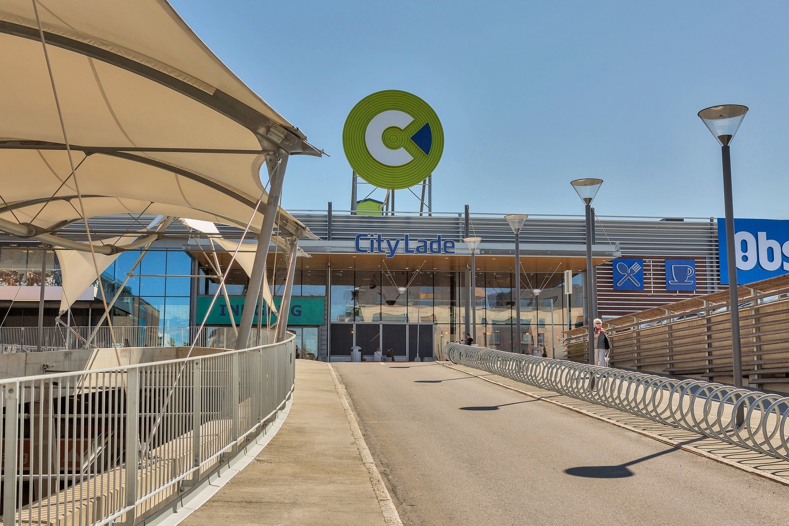 På Lade er det korte avstander til flere populære kjøpesentre, faghandler, gode kollektivforbindelser og "alt" man trenger i hverdagen. Galleribilde