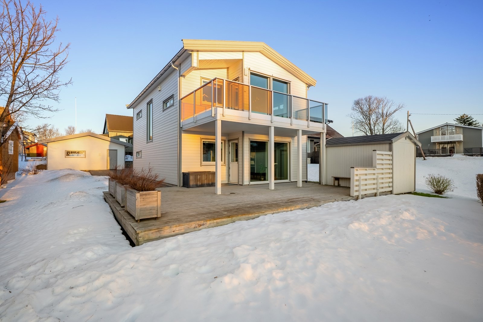 Fasade mot havet. Galleribilde