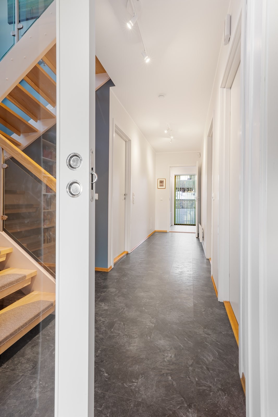 Bilde tatt fra arbeidsrom Galleribilde