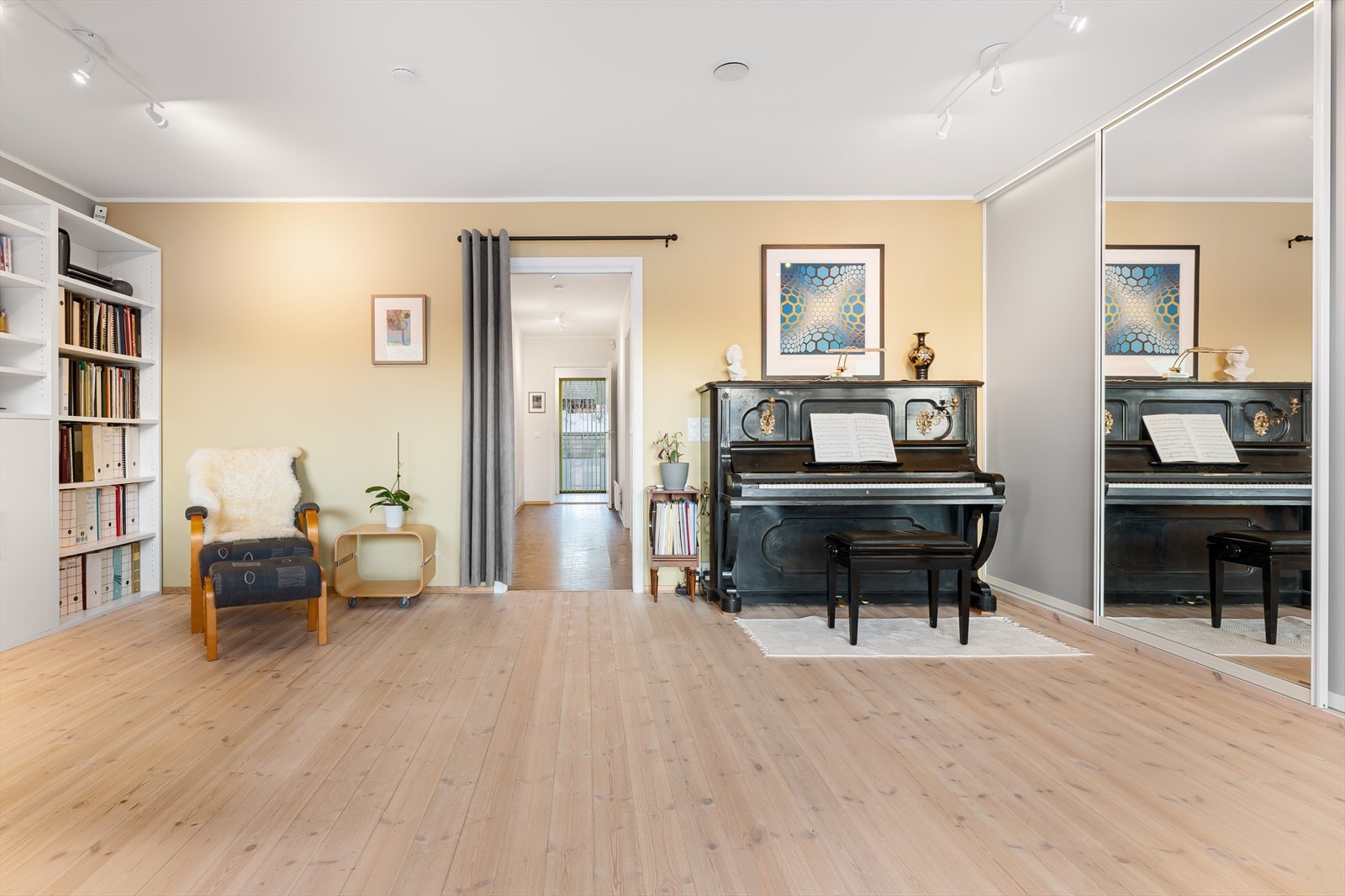 Gjennomgående 1 etg Galleribilde