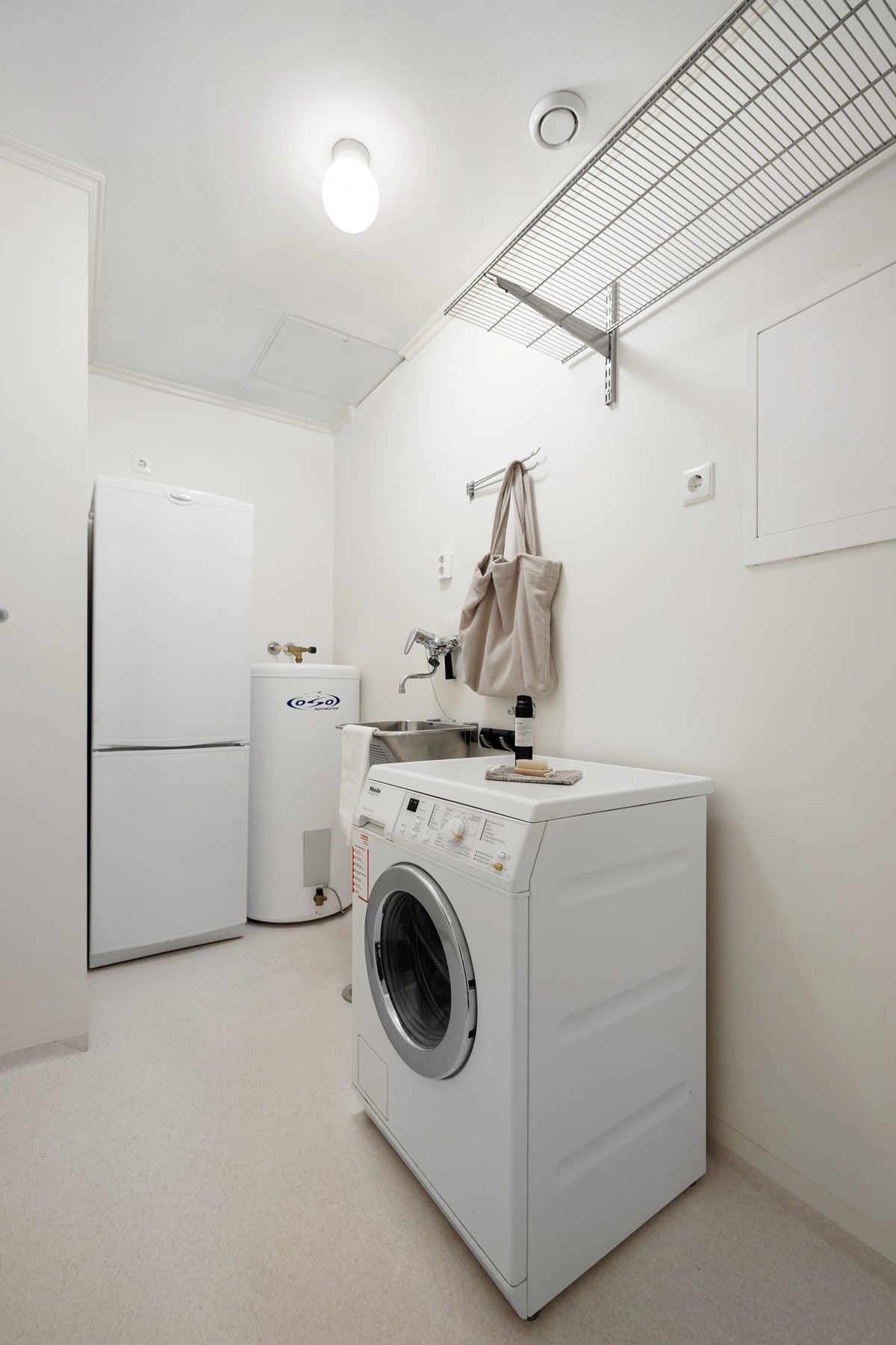 Bod/Teknisk rom har opplegg til vaskemaskin Galleribilde